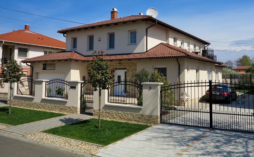 Aura Apartman Hajdúszoboszló Camera foto
